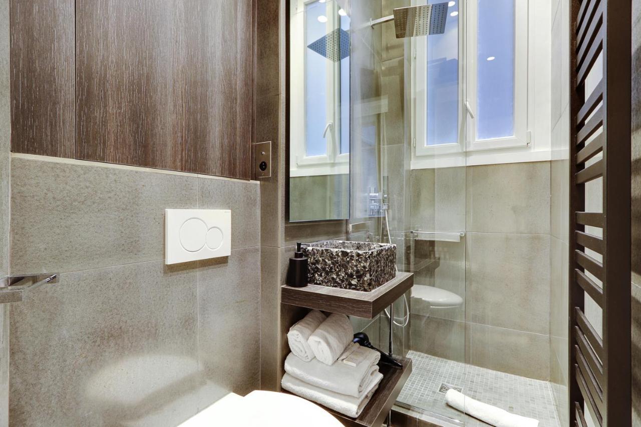 Pick A Flat'S Apartment In Triangle D'Or - Pierre 1Er De Serbie Paris Exterior foto